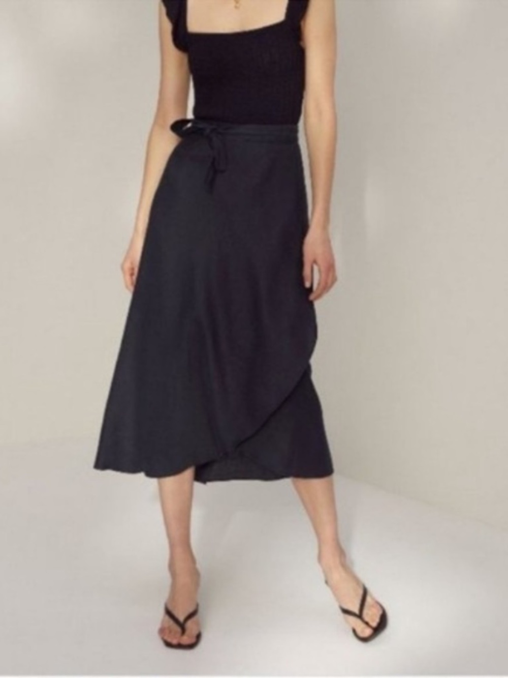 Aritzia Wilfred Skirt 100% Linen Black Wrap Midi Size Small Boho Chic EuroSummer - Picture 2 of 11